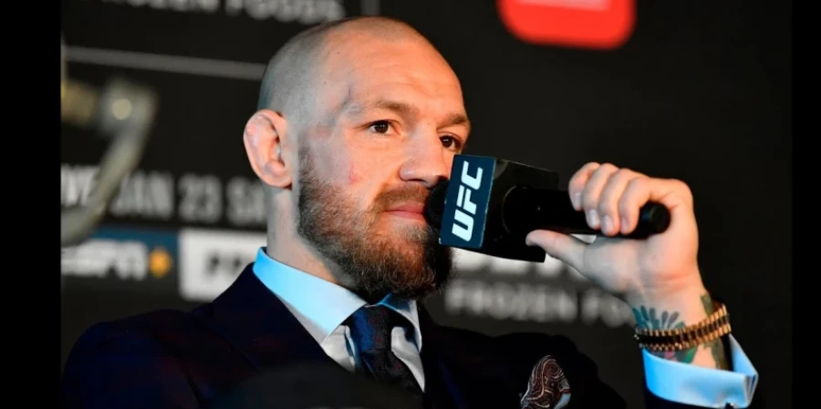 ММА. Макгрегор Ақ үйдегі UFC жекпе-жегіне дайындықты бастады