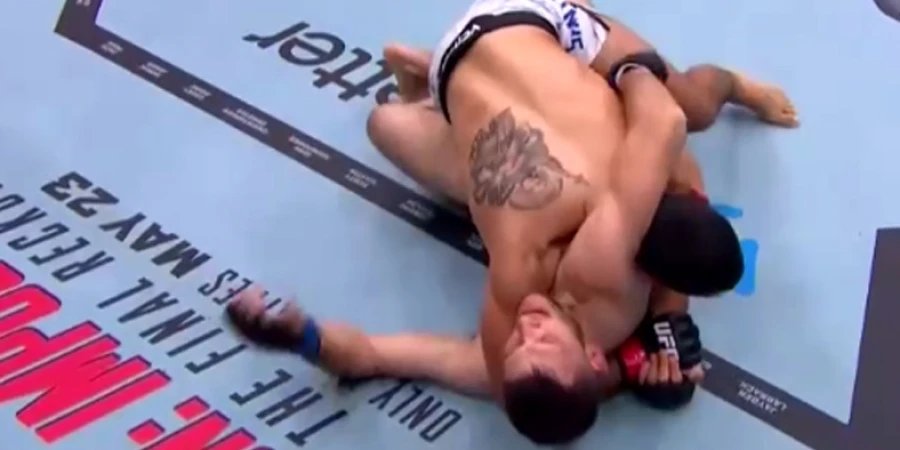 Полное видео боя Бенуа Сен-Дени - Кайл Преполек на UFC 315