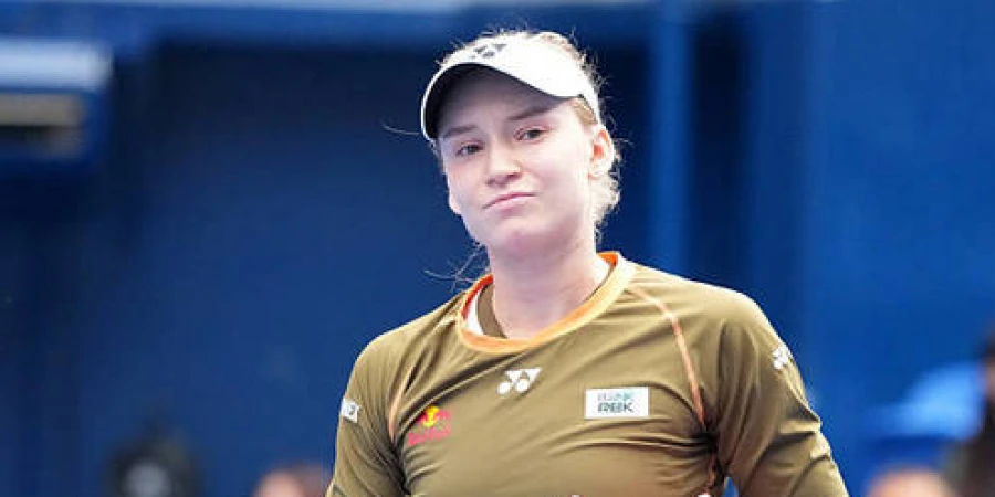 Елена Рыбакина снялась с турнира в Токио