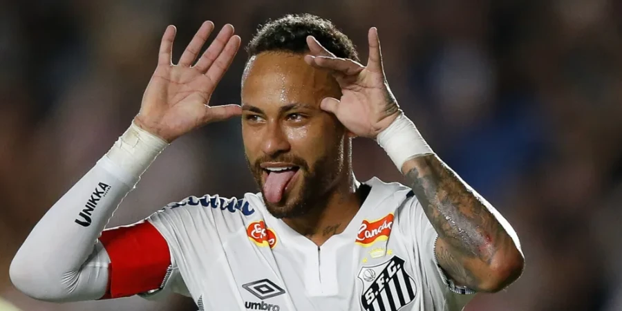 Звездный футболист отрицает извинения перед тренером