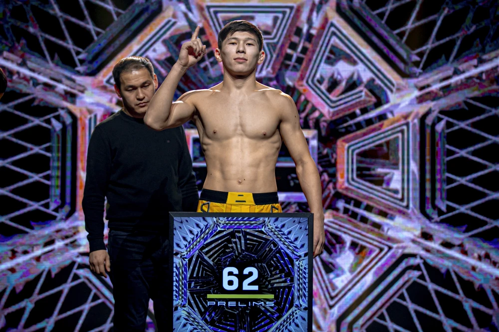 Казахстанский боец едва не устроил драку с будущим соперником