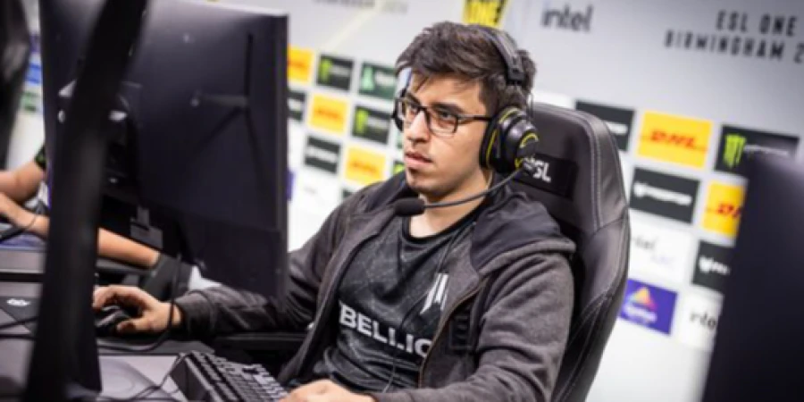 Игрок LGD Gaming рассказал, как шахматы помогают ему в Dota 2