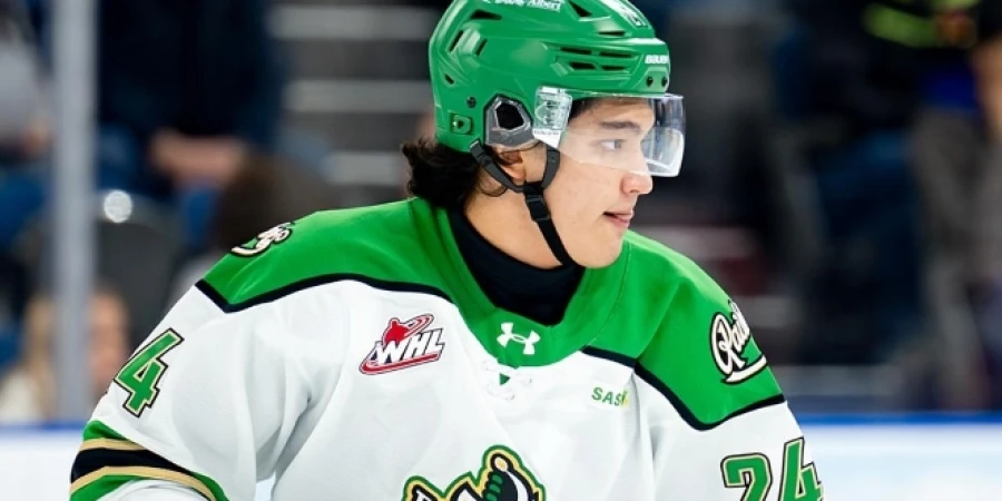Алишер Саркенов вышел в четвертьфинал WHL вместе со своей командой