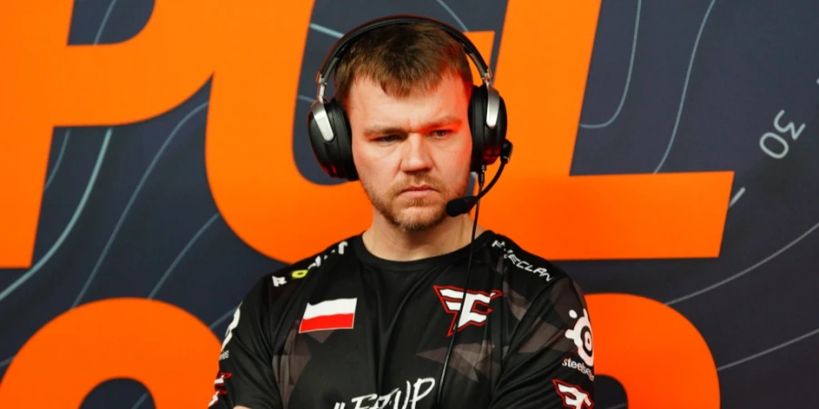 Филип NEO Кубски ушел с поста тренера FaZe Clan