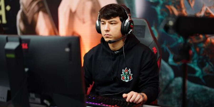 SoNNeikO и Team Tea уступили 1win Team в плей-офф DreamLeague Division 2