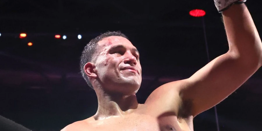 Небитый чемпион поставил российских боксеров в свой лист сильнейших