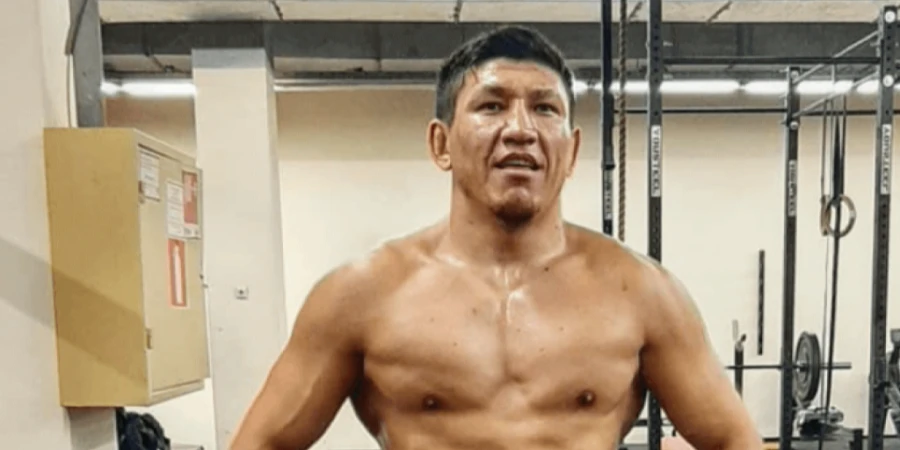 Куат Хамитов вызвал на боксерский бой Еркебулана Токтара