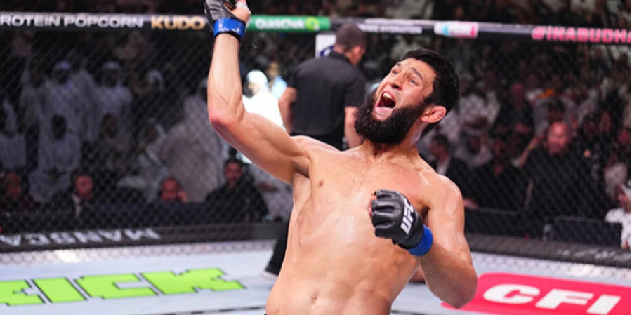 Раунтри усомнился в шансах Стрикланда против Чимаева