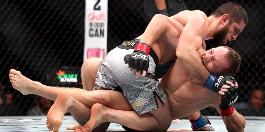 Рахмонова считают главным конкурентом для Махачева