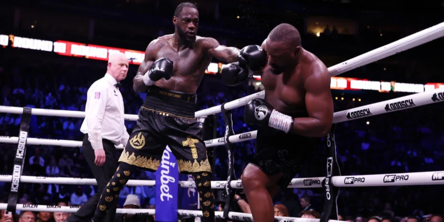 39-летний бывший чемпион мира одержал 45-ю победу в профи