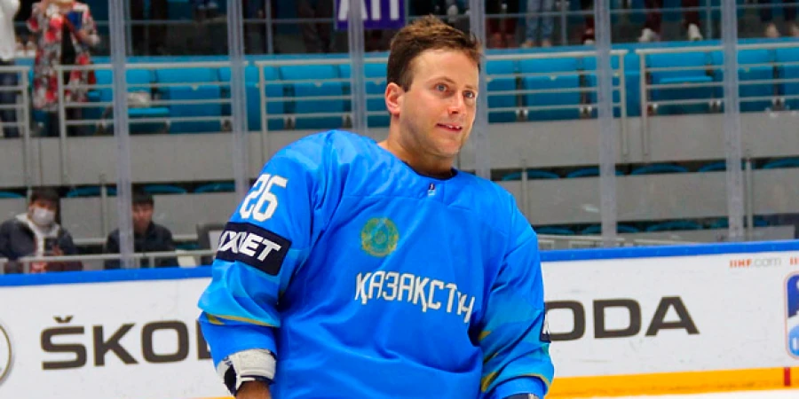 Рекордсмен Сен-Пьер помимо Барыса играл за сборную Казахстана на двух чемпионатах Мира