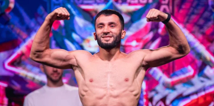 Боец из Казахстана сдался в схватке с узбекистанцем на OCTAGON 91