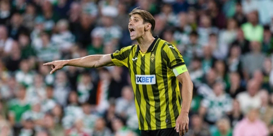 Мартынович довел счет до 4:0 перед свистком на перерыв. ВИДЕО