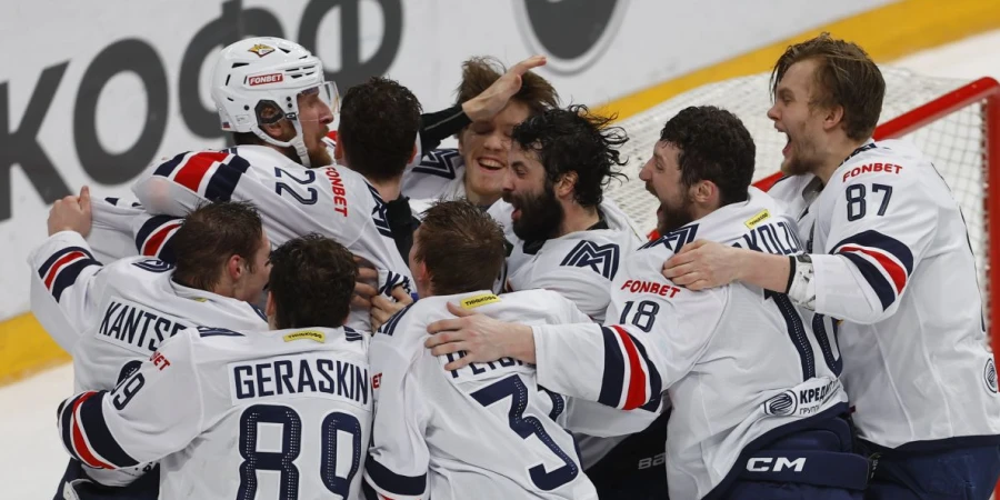 Клуб звезд сборной Казахстана представил форму к 70-летию клуба