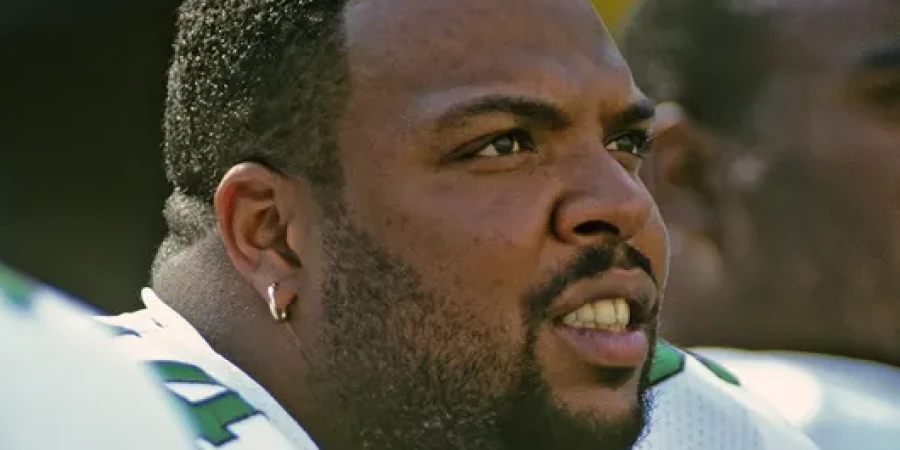 После жестокого убийства экс-игрока НФЛ полиция опасается худшего сценария