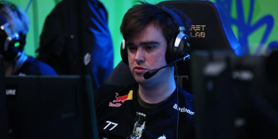 Yatoro высказался об уходе Miposhka из Team Spirit