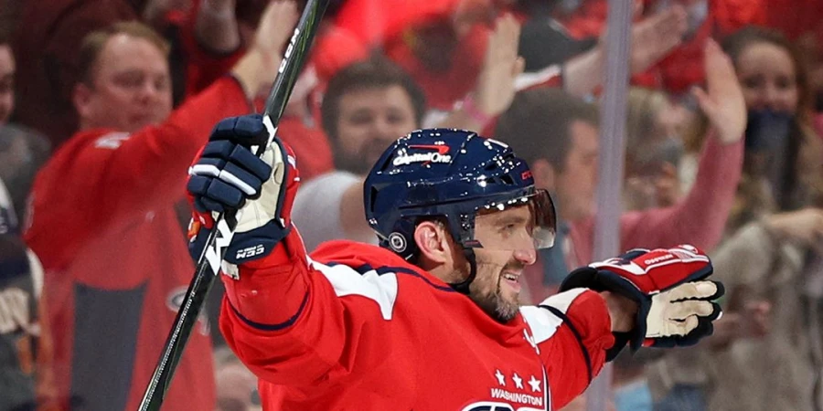 Босс НХЛ высказался о достижении Александра Овечкина