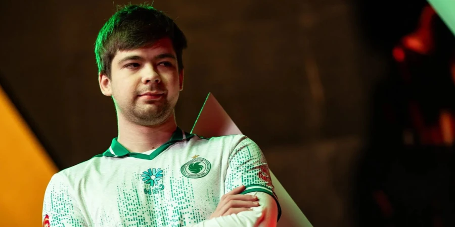 Игрок Falcons пожаловался на возвращение смурфов в Dota 2