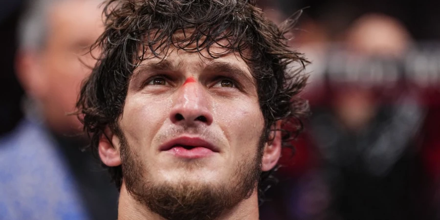 Лидер рейтинга UFC сравнил риск с глупостью