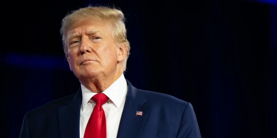 Дональд Трамп объявил дату проведения турнира UFC на территории Белого дома