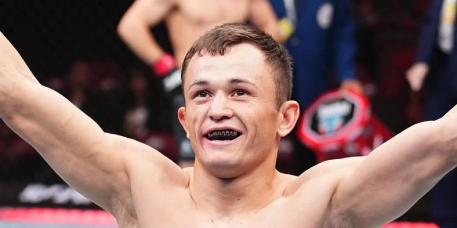 Тренер Бекзата Алмахана оценил его победу в UFC и высказался о следующем бое