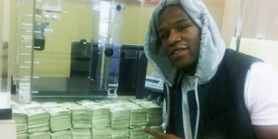 Флойд на вершине, Усик — в пятерке