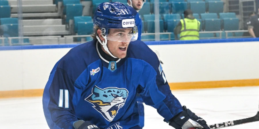 Американский "кинжал" атаки «Барыса», Морелли, удачно "сходил на рандеву" с голкипером соперников в КХЛ. ВИДЕО