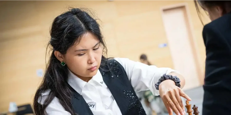 Қазақстандық шахматшы блицтен әлем чемпионатының жартылай финалына шықты