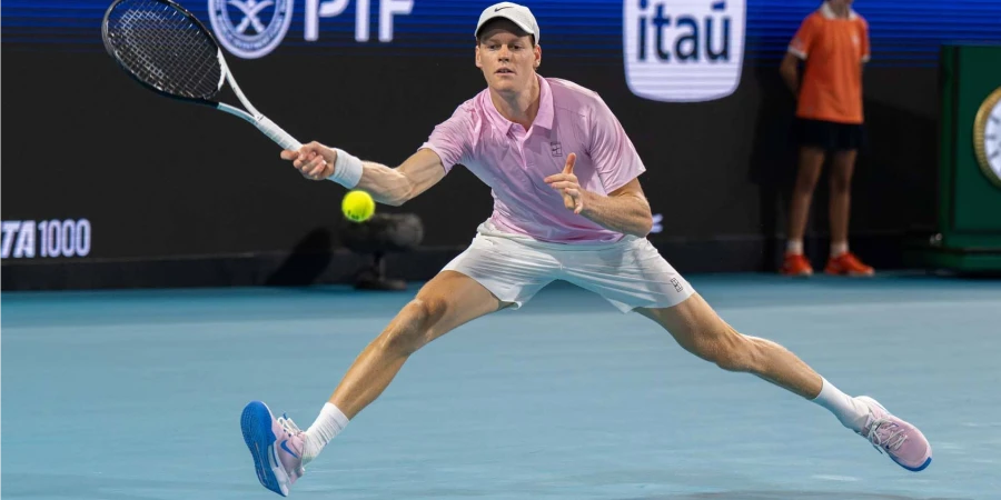 Янник Синнер вышел в финал «тысячника» в Майами