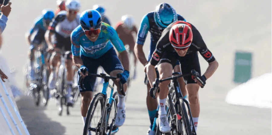 Серхио Игита финишировал в тройке лучших на первом горном этапе гонки