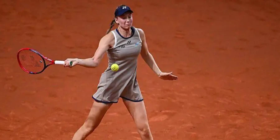 Видеообзор победы Рыбакиной в полуфинале WTA 500 в Штутгарте