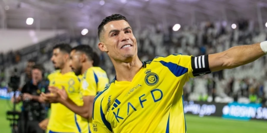 Криштиану Роналду вернулся в Испанию: стали известны подробности