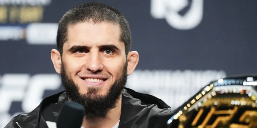 Махачев рассказал, почему почти не общается с прессой