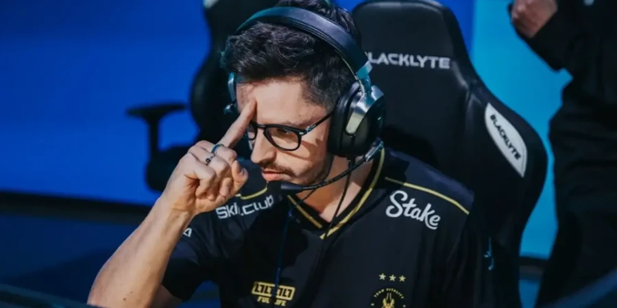 ApEX остался недоволен игрой команды после победы над PARIVISION