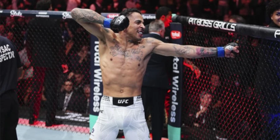 Пратес намекнул на путь к титулу после нокаута на UFC 322