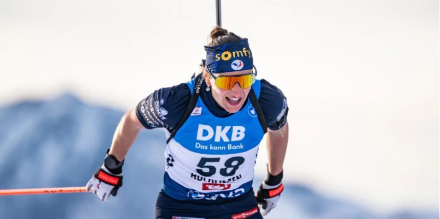 Симон воровала деньги с банковских карт подруги по сборной и физиотерапевта