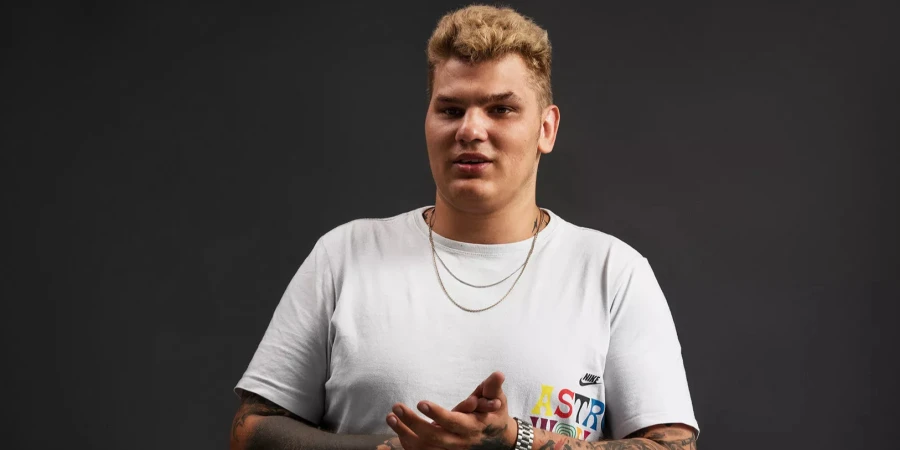 Iceberg: «Сейчас патч для саппортов. На саппортах намного проще поднимать MMR, чем на корах»