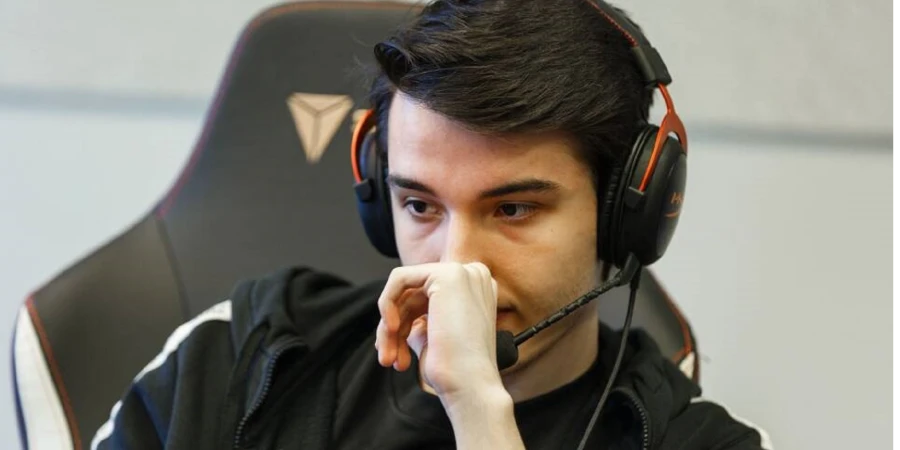 Collapse поделился ожиданиями от встречи Team Spirit с MOUZ на BLAST Slam IV