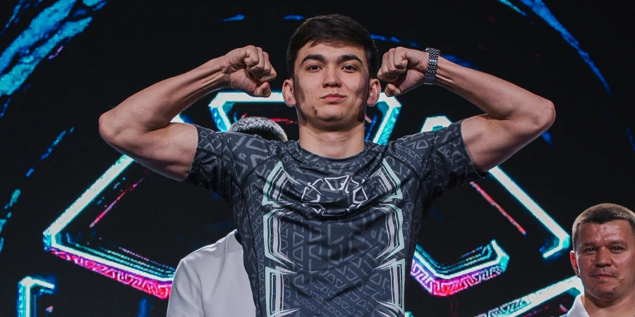 Бойцы из Казахстан и Узбекистана закатили рубку на OCTAGON 85