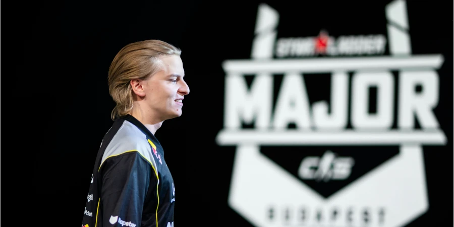 Завершилась групповая стадия StarLadder Budapest Major