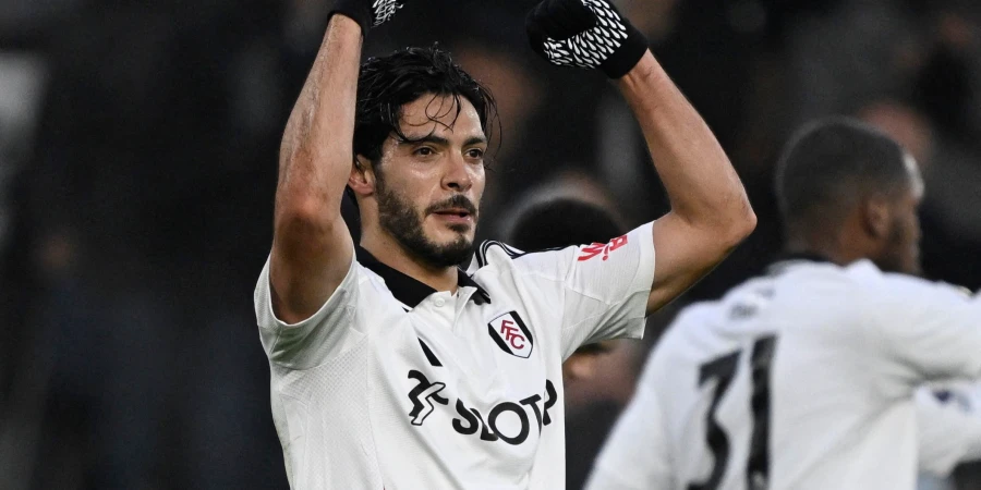 Мексиканский футболист обновил необычный рекорд в АПЛ