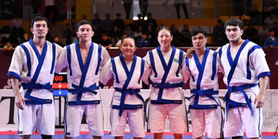 Қазақ күресі: Аралас командалық жарыстың жеңімпаздары мен жүлдегерлері белгілі болды