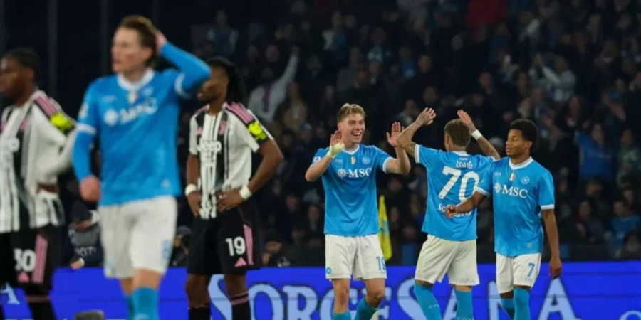 Италия А сериясы: «Наполи» көш басына шықты