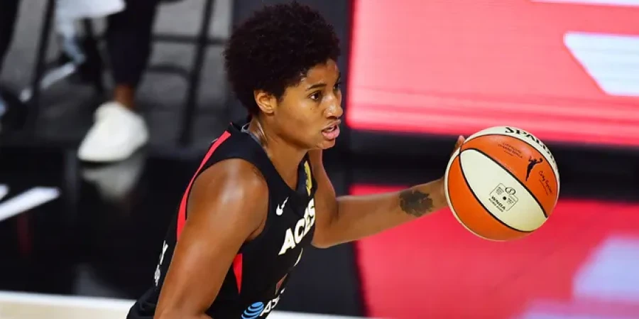 Звезда WNBA обвинила Дану Уайта в лицемерии и объяснила почему