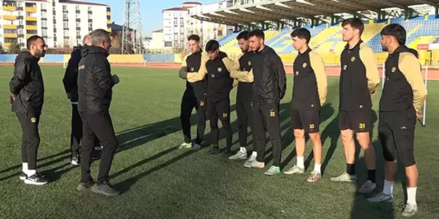 17 игроков турецкого клуба отстранены по подозрению в игре на ставках