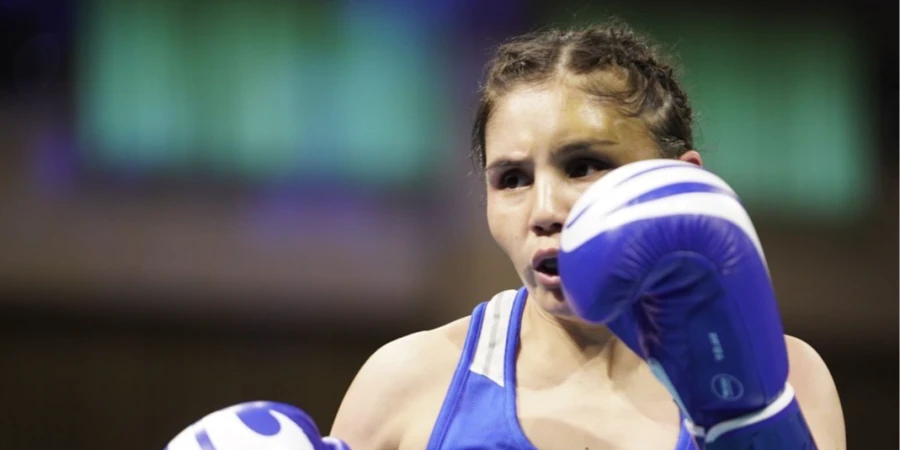 Легендарное возвращение принесло Казахстану победу над Узбекистаном на ЧА-2026 по боксу