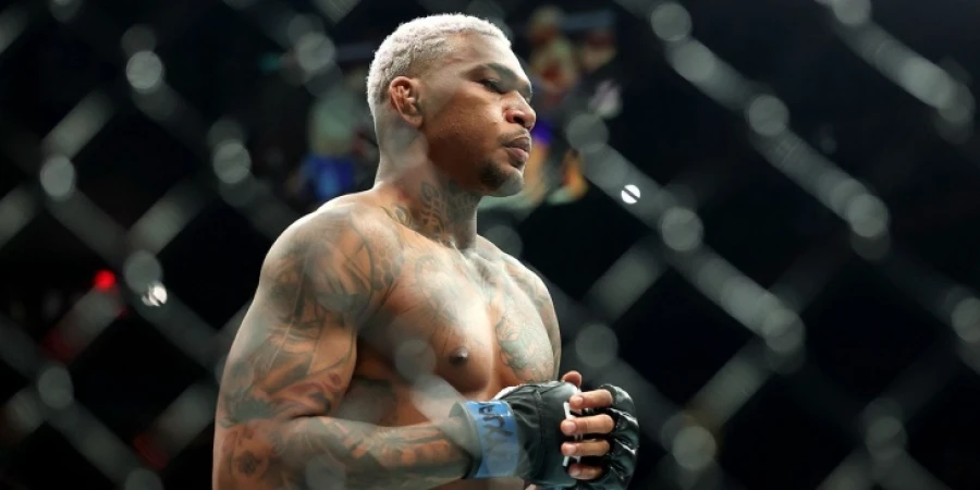 Моралес хочет уйти с «поясом в руках»