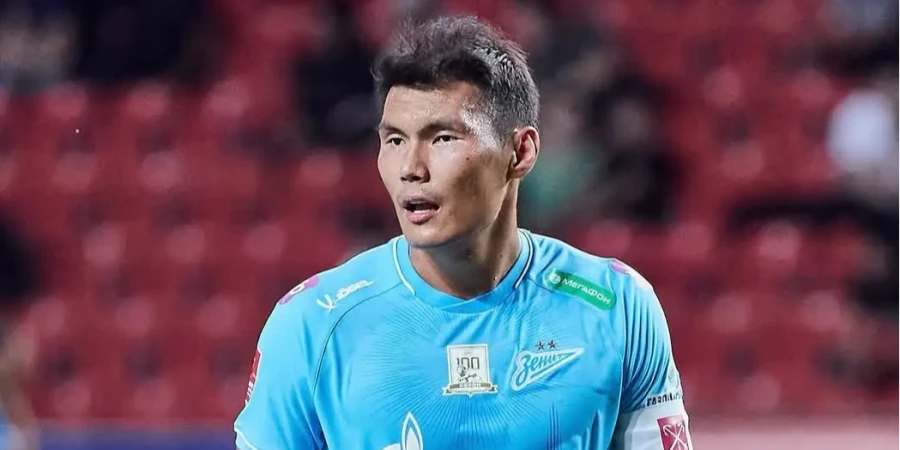 Сейчас в Российской Премьер-Лиге играют трое футболистов из Казахстана