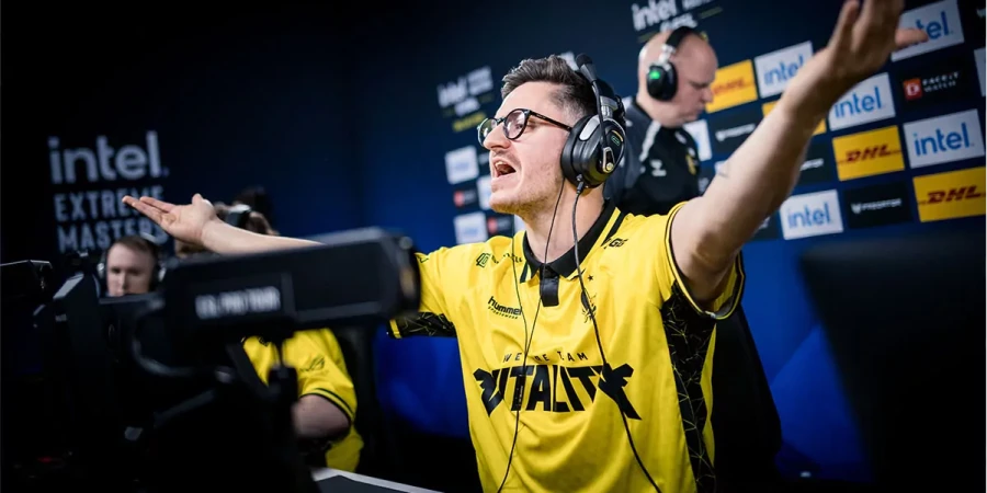 ApEX не планирует долго оставаться в CS