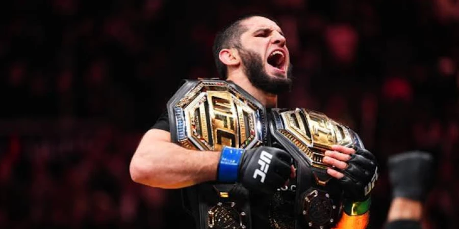 Экс-чемпион UFC жестко высказался о сопернике Ислама Махачева